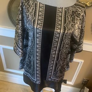 Black/white butterfly sleeve blouse
